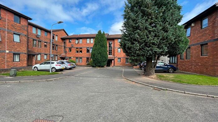 2 Bedroom Flat To Rent In Lylesland Court, Paisley, Renfrewshire, PA2
