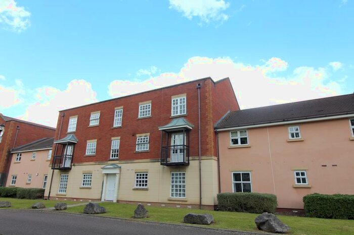 2 Bedroom Flat To Rent In John Repton Gardens, Royal Victoria Park, BS10