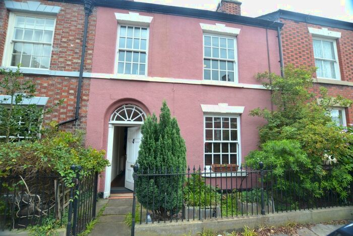 2 Bedroom Terraced House To Rent In High Street, Macclesfield, SK11