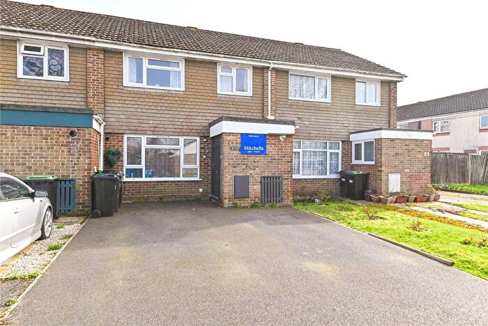3 Bedroom Terraced House For Sale In Marryat Road, New Milton, Hampshire, BH25