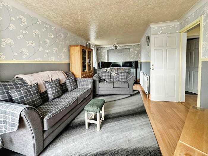 4 Bedroom Detached Bungalow For Sale In Mendip Crescent, Bury, BL8