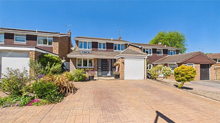 4 Bedroom Detached House For Sale In Lightwater, Surrey, GU18