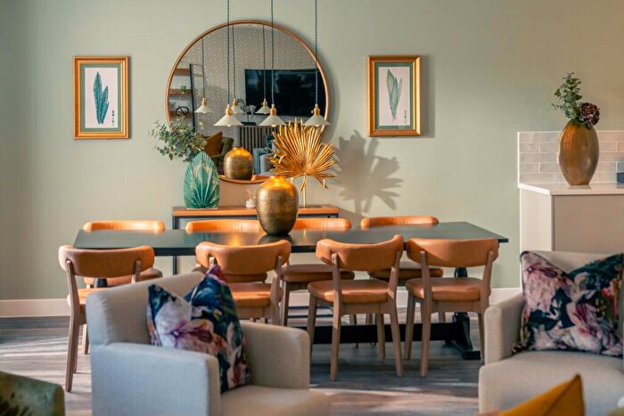 2 Bedroom Retirement Property To Rent In - Station Road, Hook, Hampshire, RG27