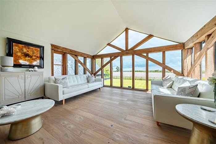5 Bedroom Barn Conversion For Sale In Manor Farm Barn, Little Staughton, MK44