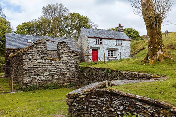 3 Bedroom Detached House For Sale In Cwmyglyn, Bala, LL23