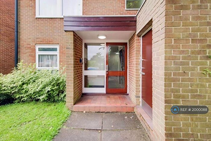 1 Bedroom Flat To Rent In Tidenham Gardens, Croydon, CR0