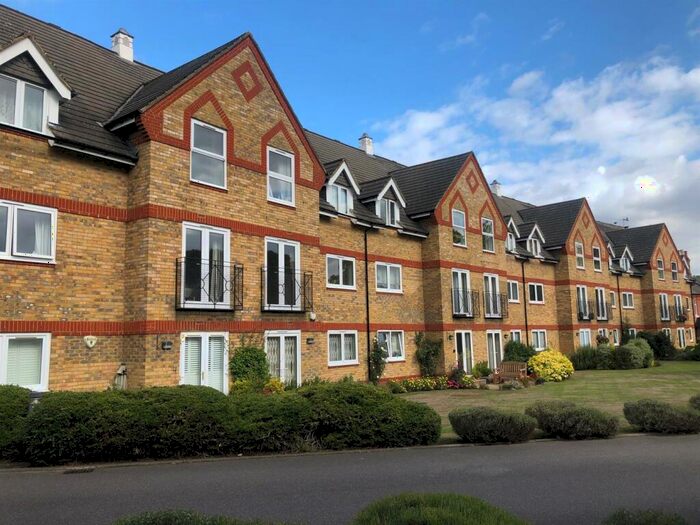 2 Bedroom Apartment To Rent In Lower Kings Road, Berkhamsted, HP4