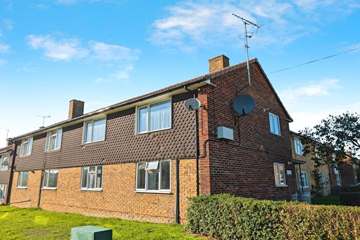 2 Bedroom Flat To Rent In Warburton Road, SO19
