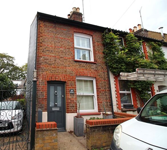 Cottage For Sale In George Street, Berkhamsted, Hertfordshire, HP4