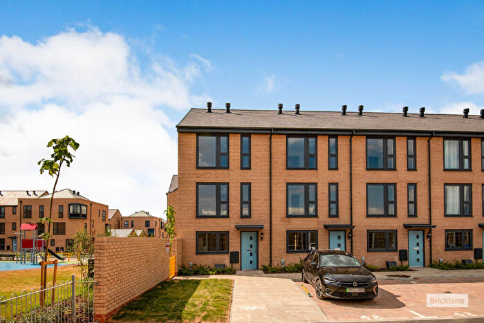 3 Bedroom House To Rent In Portside View, Chatham, ME4