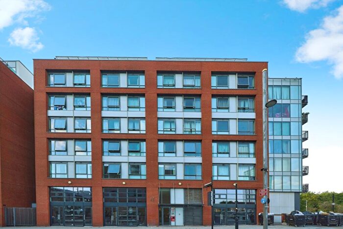 2 Bedroom Flat For Sale In High Street, London, London, E15
