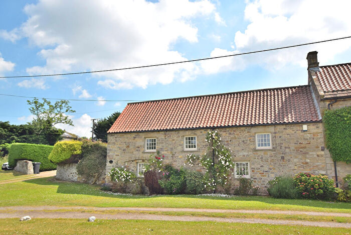 4 Bedroom Barn Conversion For Sale In Eppleby, DL11