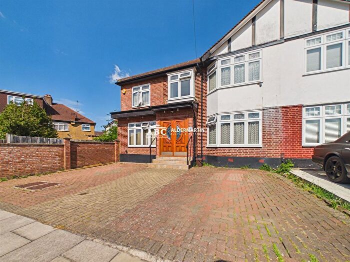 4 Bedroom Semi Detached House To Rent In Alders Road, Edgware, HA8
