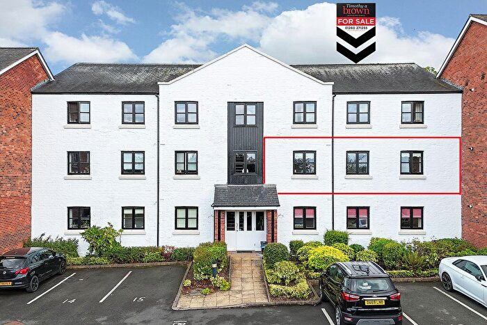2 Bedroom Flat For Sale In Canal Road, Congleton, CW12