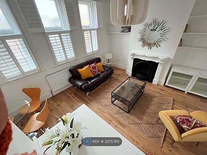 2 Bedroom Flat To Rent In Kirkdale, London, SE26