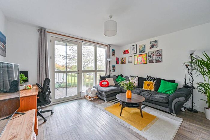 1 Bedroom Flat For Sale In Tudway Road, Kidbrooke, London, SE3