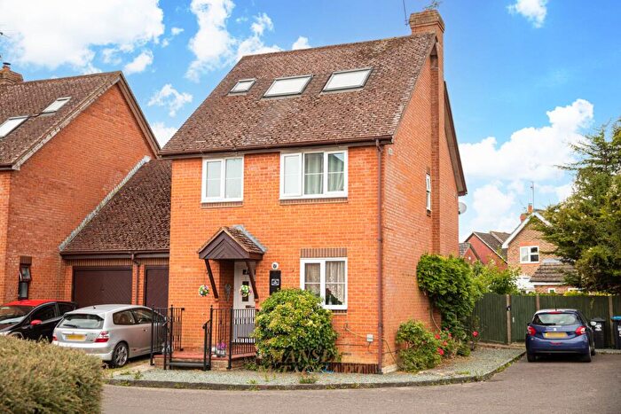5 Bedroom Detached House For Sale In Clover Way, Smallfield, RH6
