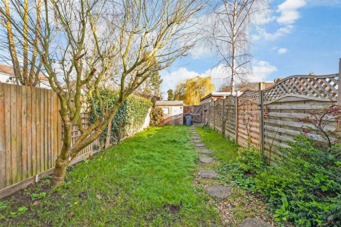 2 Bedroom Terraced House For Sale In Heath Road, Maidstone, Kent, ME16