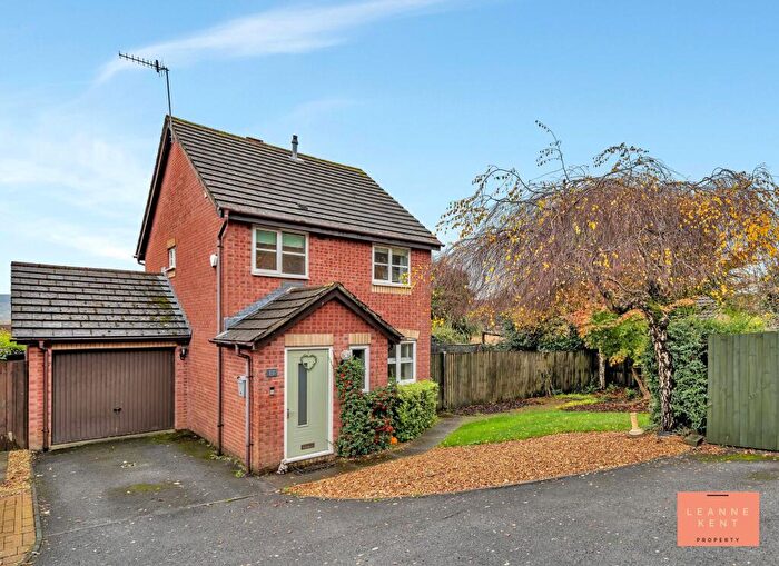 3 Bedroom Detached House For Sale In Dol Y Pandy, Bedwas, CF83