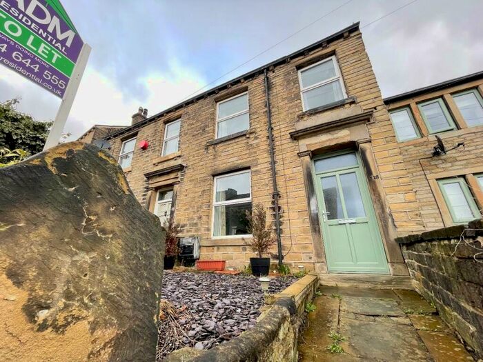 2 Bedroom Terraced House To Rent In Longwood Gate, Huddersfield, HD3