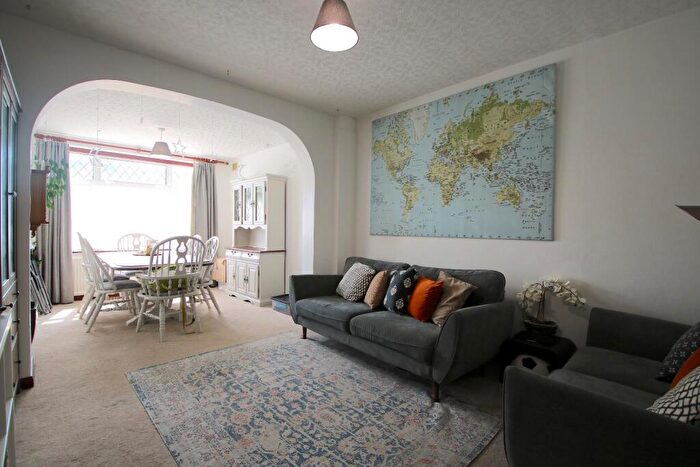 5 Bedroom House To Rent In Halsham Crescent, Barking, IG11