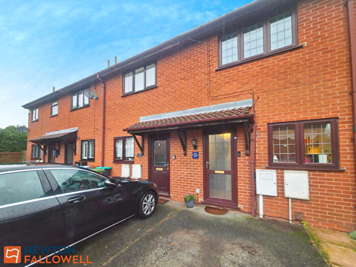 2 Bedroom Town House For Sale In Asquith Mews, Mansfield, NG18