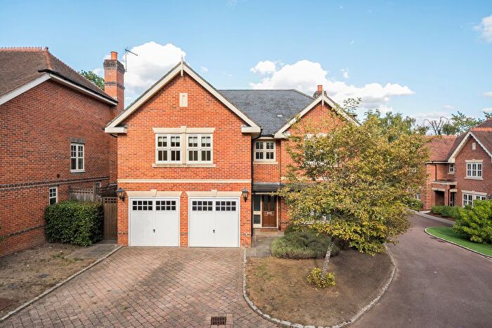 5 Bedroom Detached House For Sale In Woodham Gate, Woodham, GU21