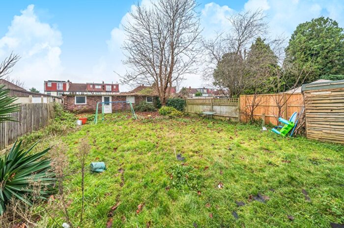 1 Bedroom Flat For Sale In Mitcham Park, Mitcham, CR4