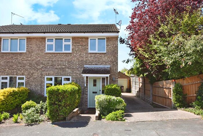3 Bedroom Semi-Detached House For Sale In Markings Field, Saffron Walden, CB10