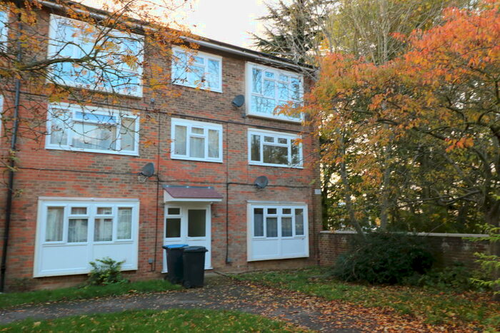 3 Bedroom Maisonette To Rent In The Hides, Harlow, CM20