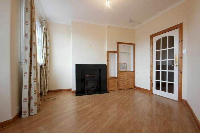 2 Bedroom Maisonette To Rent In Lammerview Terrace, Gullane, EH31