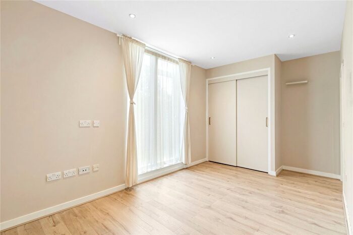 2 Bedroom Flat To Rent In Chadwell Lane, London, N8