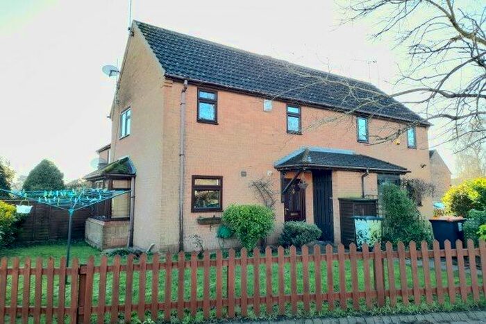 2 Bedroom Property To Rent In Ledburn Grove, Leighton Buzzard LU7