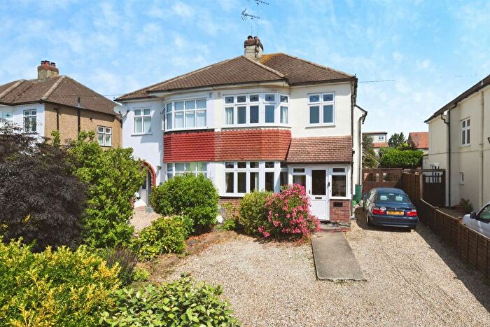 3 Bedroom Semi-Detached House For Sale In Third Avenue, Chelmsford, CM1