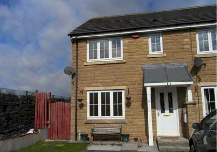 3 Bedroom Semi-Detached House To Rent In Lysander Way, Cottingley, BD16