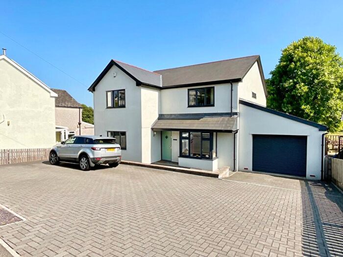 4 Bedroom Detached House For Sale In Berthon Road, Little Mill, Pontypool, NP4