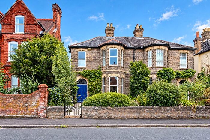 4 Bedroom Semi-Detached House For Sale In Manor Road, Salisbury, Wiltshire, SP1