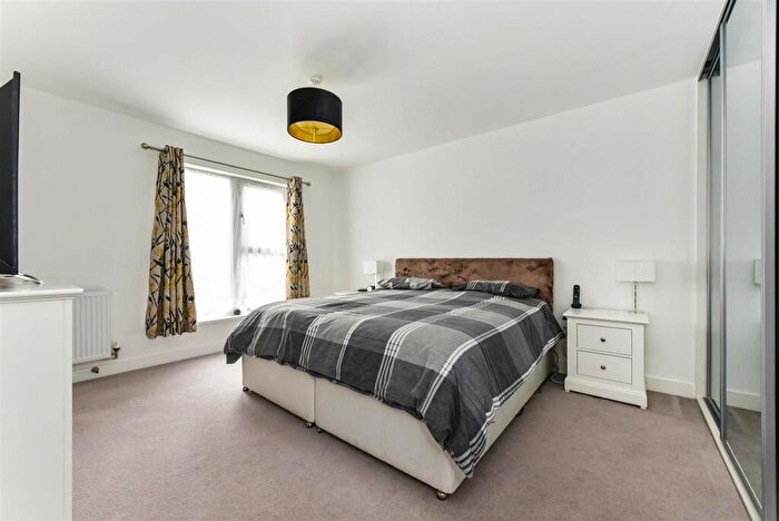 3 Bedroom Terraced House For Sale In Joseph Lancaster Lane, Chichester, PO19