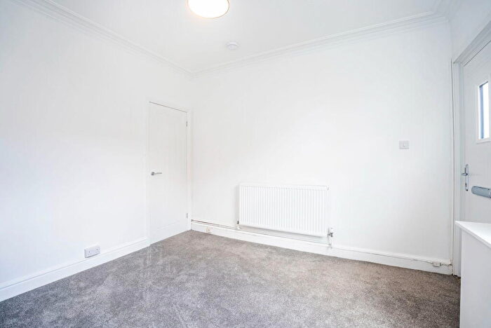 2 Bedroom Terraced House For Sale In Collygate Road, NG2