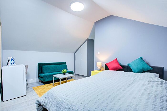 Studio To Rent In Ripple Road, Barking, IG11