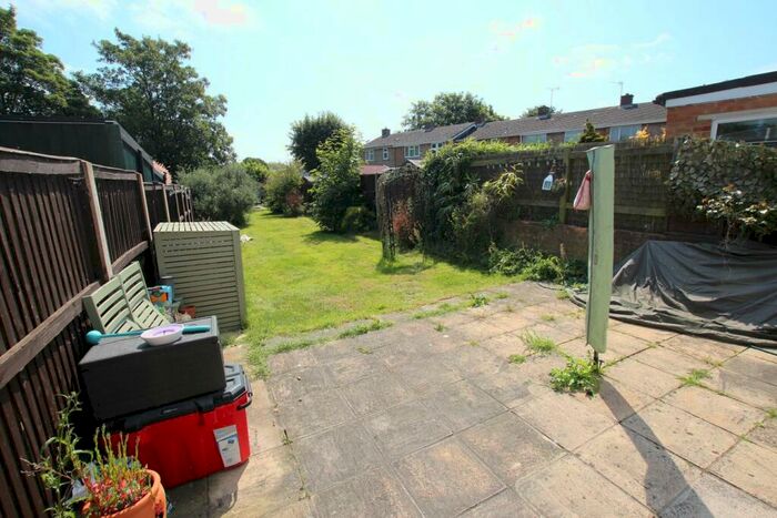 3 Bedroom End Of Terrace House For Sale In Groveside, Henlow, SG16