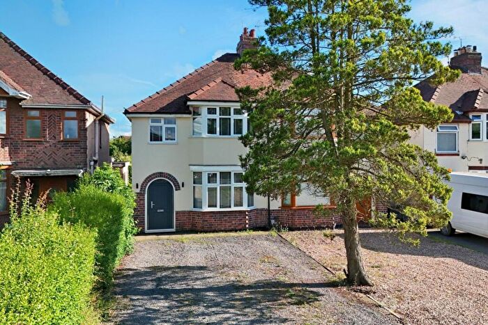 3 Bedroom Semi Detached House For Sale In Hinckley Road, Nuneaton, CV11