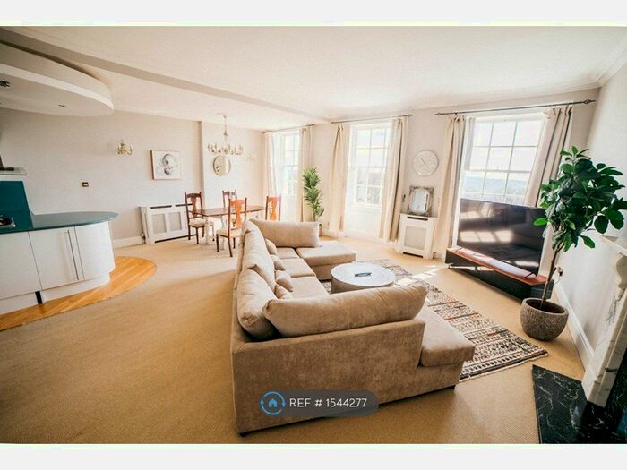 2 Bedroom Flat To Rent In Lansdown Crescent, Bath, BA1