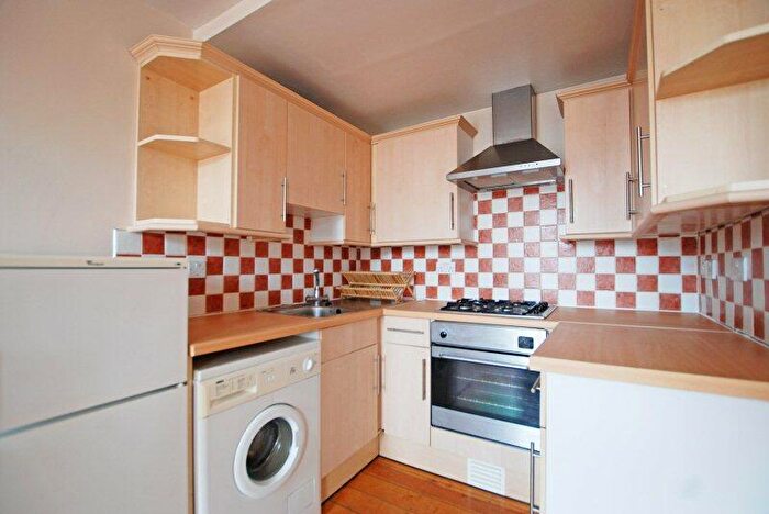 1 Bedroom Flat To Rent In Stoke Newington High Street, Stoke Newington, N16