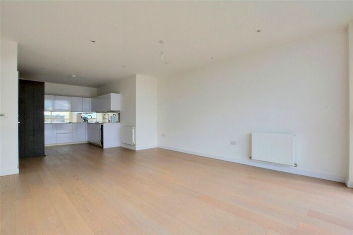 3 Bedroom Flat To Rent In Granite Apartments, River Gardens Walk, London, SE10