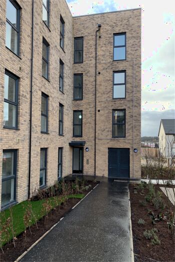 2 Bedroom Flat To Rent In Cammo Tower View, EH4