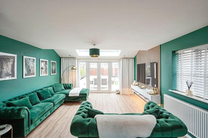 3 Bedroom Semi-Detached House For Sale In Woodlark Walk, Goldthorpe, Rotherham, S63