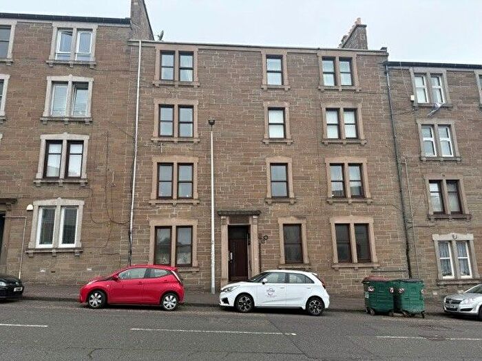 2 Bedroom Flat To Rent In Provost Road, Dundee, DD3