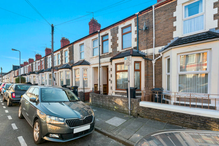 3 Bedroom Terraced House To Rent In Inverness Place, Roath, CF24