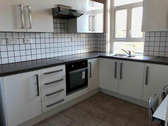 2 Bedroom Flat To Rent In Nelson Mandela House, Cazanova Road, N16